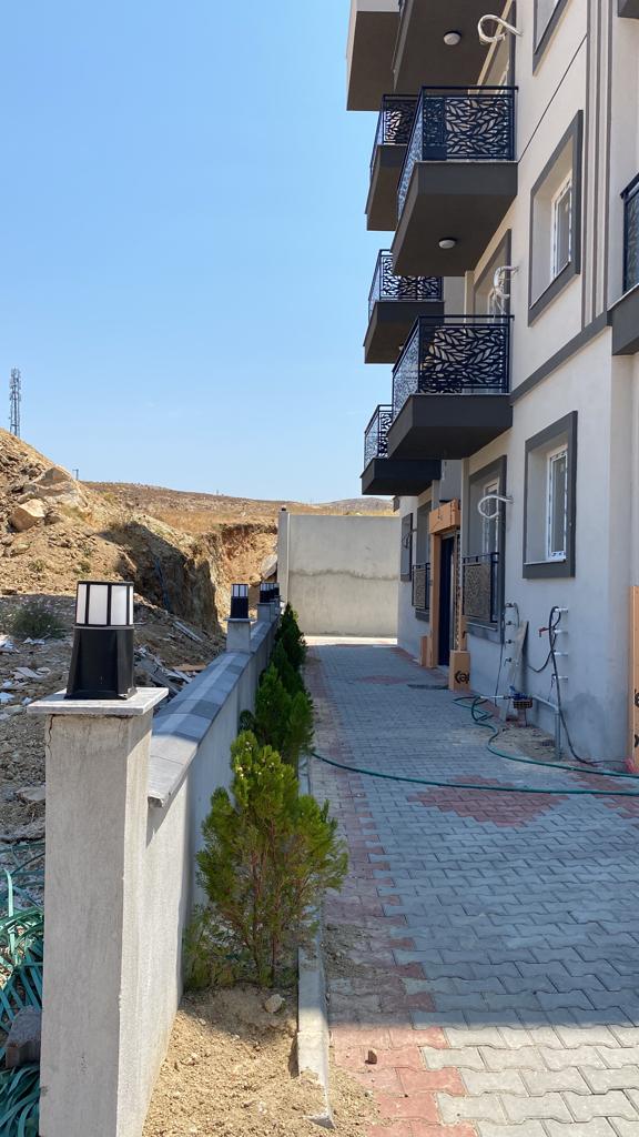 Çekici ve Modern Yaşam Alanları: Karşıyaka’da Apartman Tasarımı